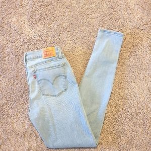 womens Levi's